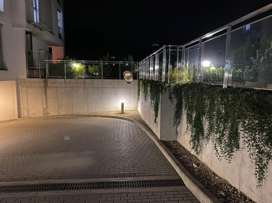 Smart Art :) Z Bezplatnym Parkingiem Podziemnym Apartment Kielce Ngoại thất bức ảnh