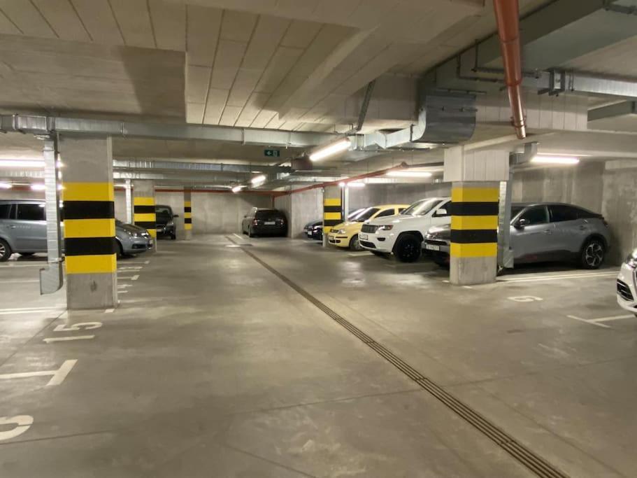 Smart Art :) Z Bezplatnym Parkingiem Podziemnym Apartment Kielce Ngoại thất bức ảnh